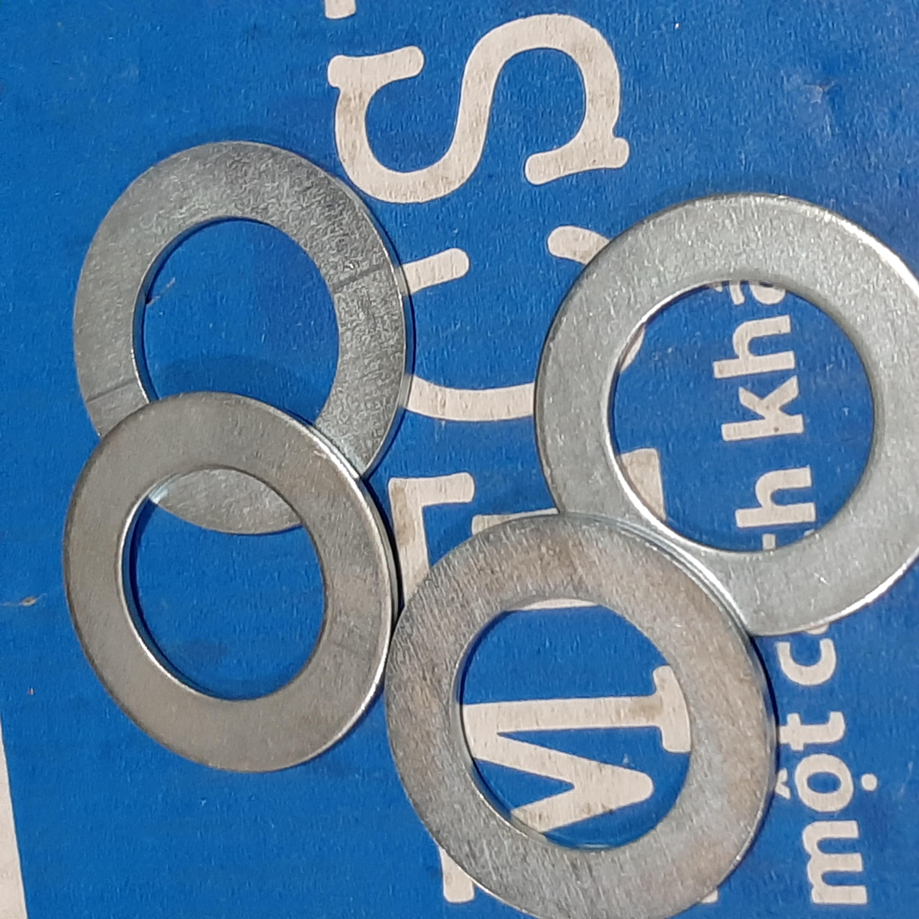 long-den-ma-kem-mecsu